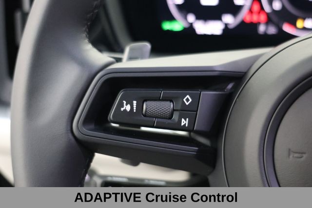 Porsche Cayenne Vehicle Image 42