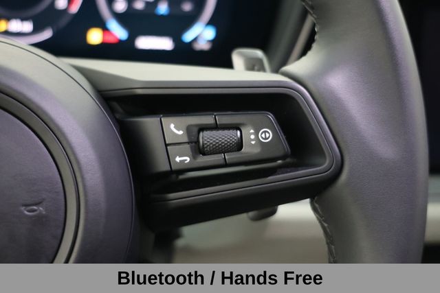 Porsche Cayenne Vehicle Image 43