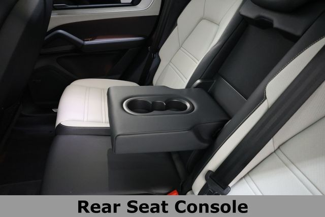 Porsche Cayenne Vehicle Image 48