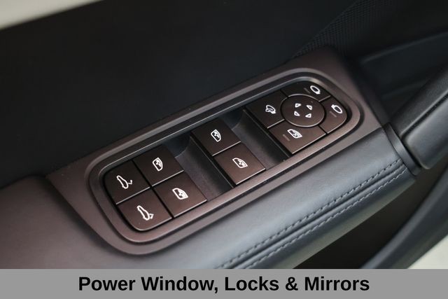 Porsche Cayenne Vehicle Image 51