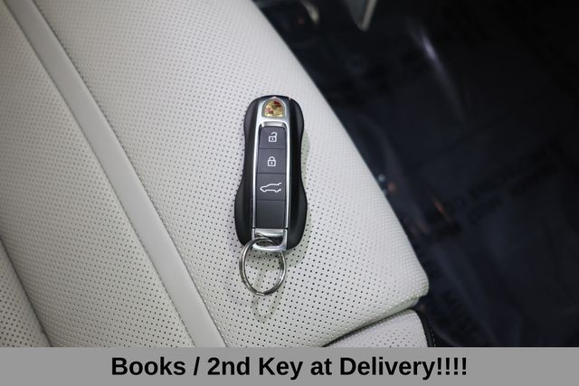 Porsche Cayenne Vehicle Image 52