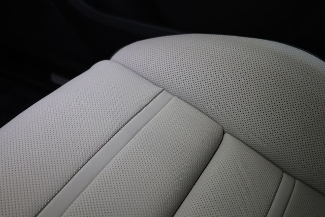 Porsche Cayenne Vehicle Image 62