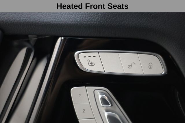 Mercedes-Benz G-Class Vehicle Image 34