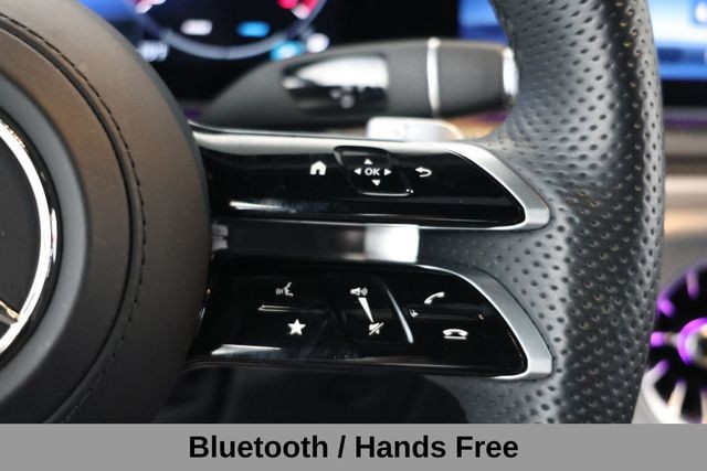 Mercedes-Benz G-Class Vehicle Image 43
