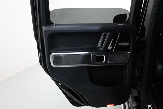 Mercedes-Benz G-Class Vehicle Image 58