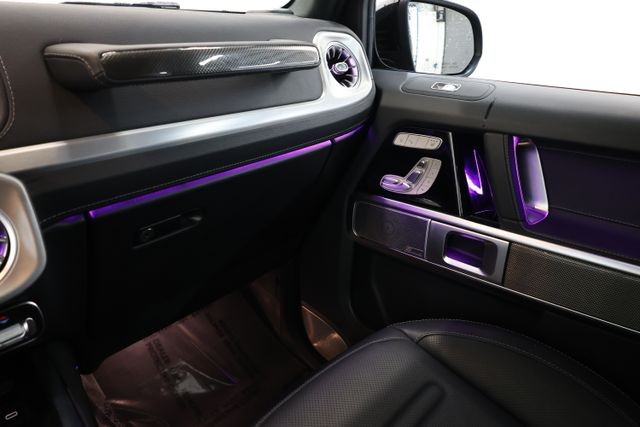 Mercedes-Benz G-Class Vehicle Image 65