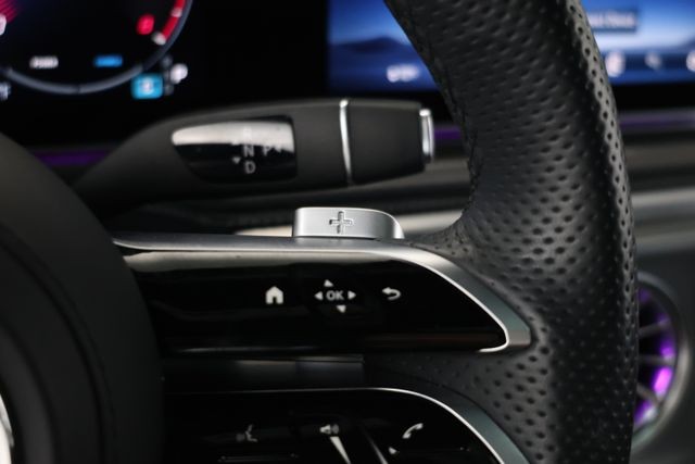 Mercedes-Benz G-Class Vehicle Image 69