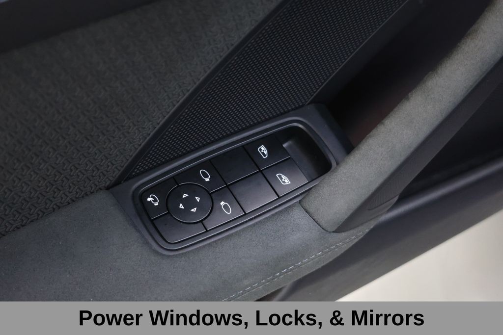 Porsche 911 Vehicle Full-screen Gallery Image 48