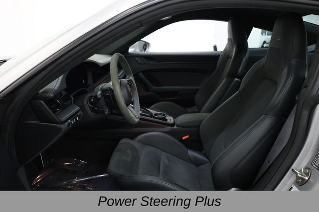 Porsche 911 Vehicle Image 14