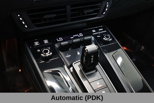Porsche 911 Vehicle Image 24