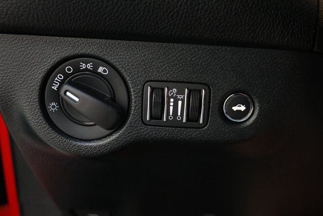 Dodge Challenger Vehicle Image 63