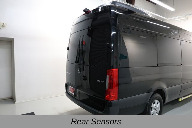 Mercedes-Benz Sprinter 2500 Vehicle Image 28
