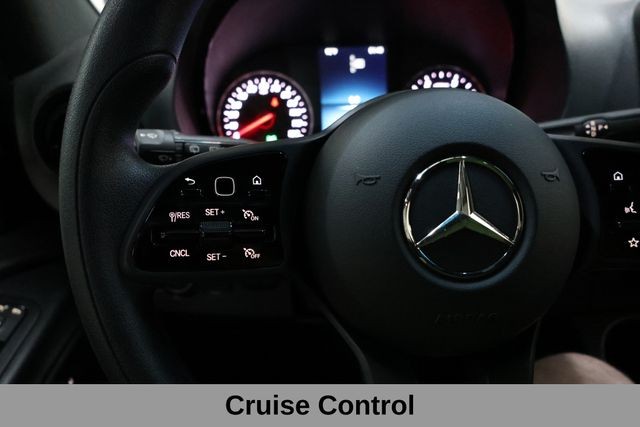 Mercedes-Benz Sprinter 2500 Vehicle Image 34