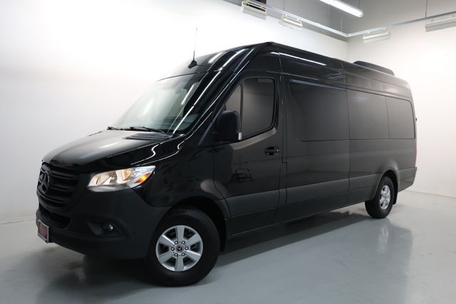 Mercedes-Benz Sprinter 2500 Vehicle Image 44