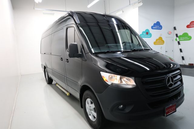 Mercedes-Benz Sprinter 2500 Vehicle Image 47