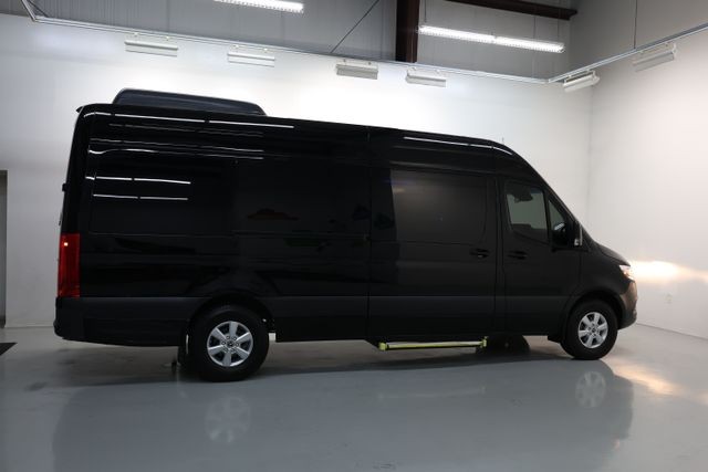 Mercedes-Benz Sprinter 2500 Vehicle Image 49
