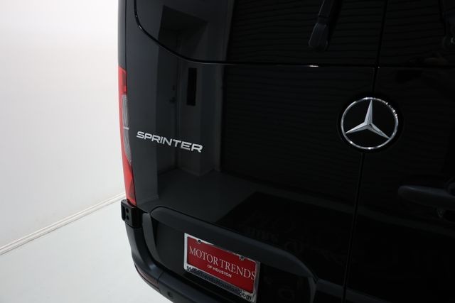 Mercedes-Benz Sprinter 2500 Vehicle Image 53