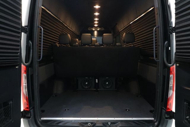 Mercedes-Benz Sprinter 2500 Vehicle Image 54