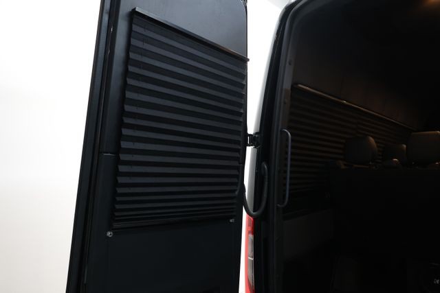 Mercedes-Benz Sprinter 2500 Vehicle Image 55