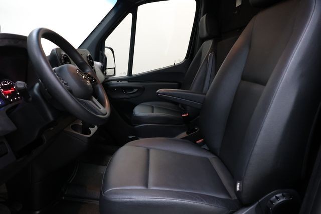 Mercedes-Benz Sprinter 2500 Vehicle Image 58
