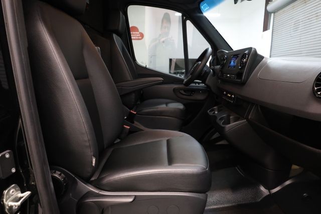 Mercedes-Benz Sprinter 2500 Vehicle Image 59