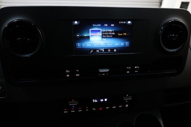 Mercedes-Benz Sprinter 2500 Vehicle Image 70