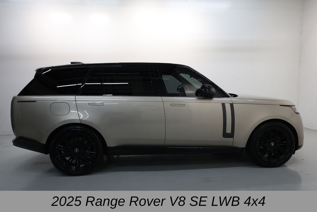 Land Rover Range Rover Vehicle Full-screen Gallery Image 04
