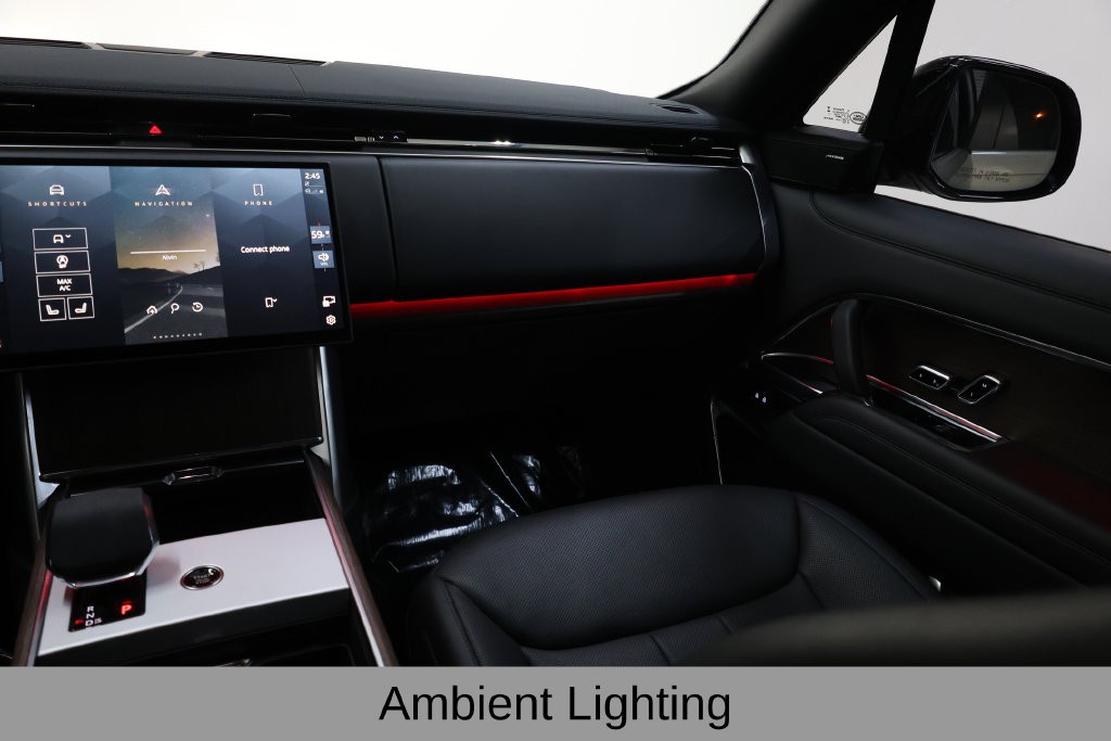 Land Rover Range Rover Vehicle Full-screen Gallery Image 28