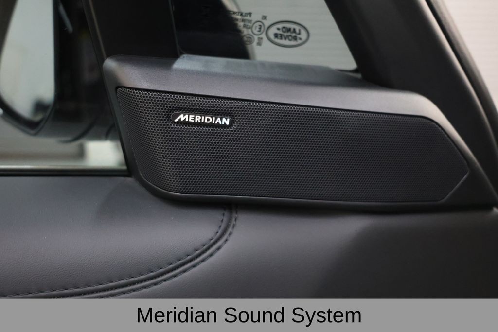 Land Rover Range Rover Vehicle Full-screen Gallery Image 43