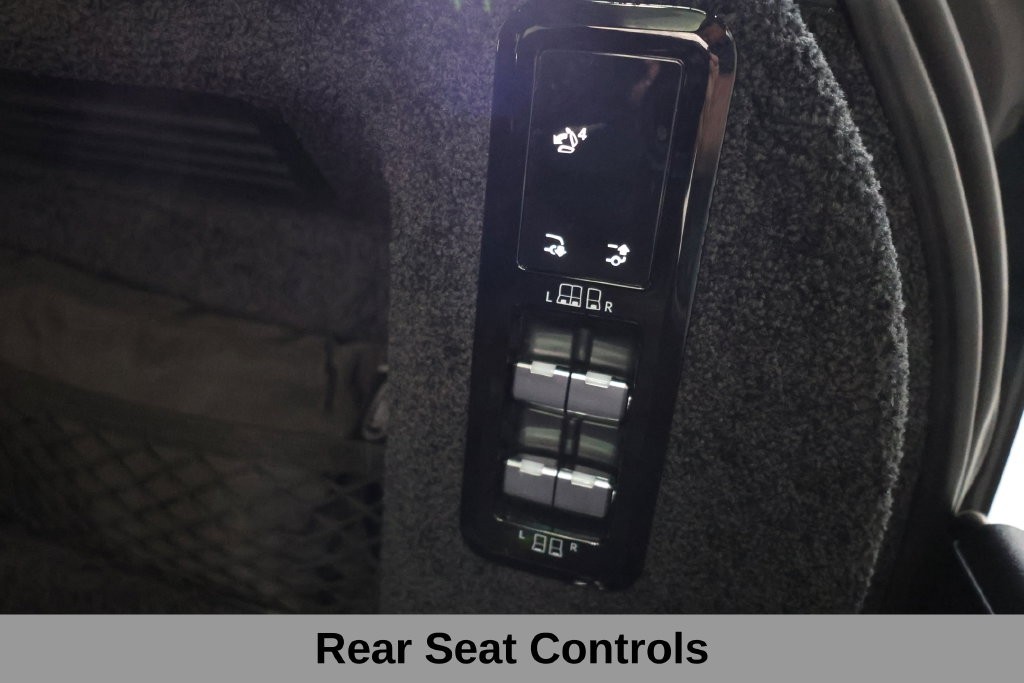 Land Rover Range Rover Vehicle Full-screen Gallery Image 52
