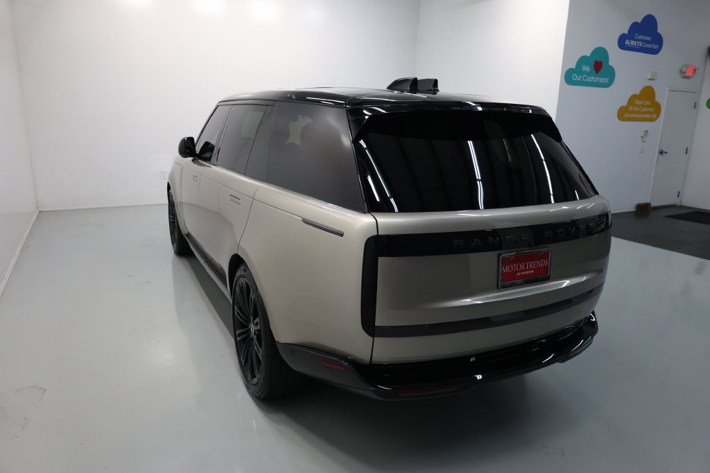 Land Rover Range Rover Vehicle Full-screen Gallery Image 63