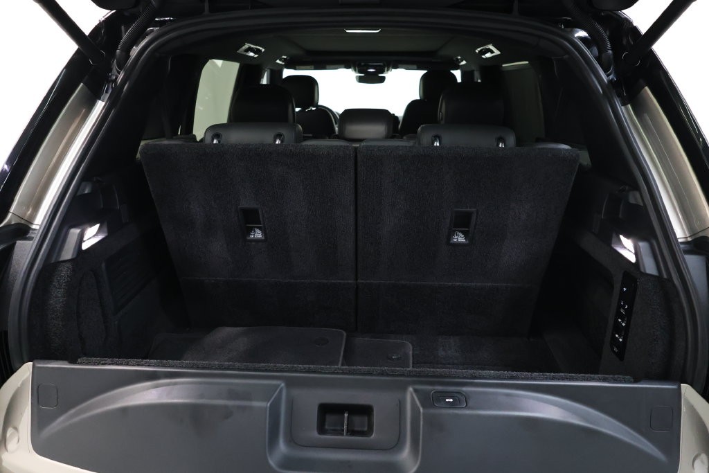 Land Rover Range Rover Vehicle Full-screen Gallery Image 71