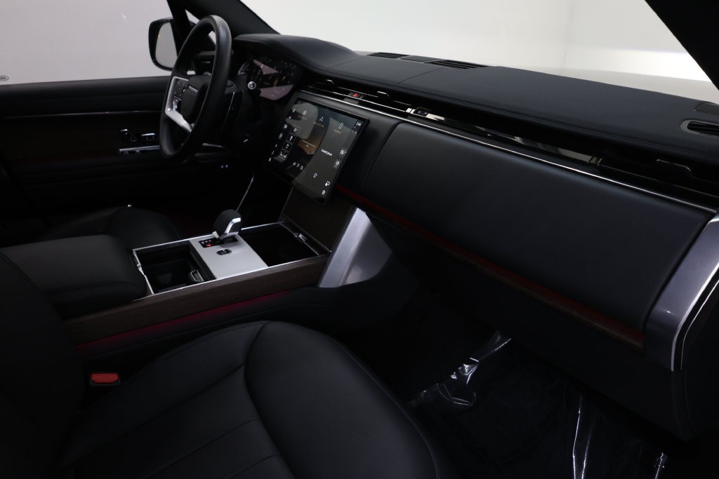 Land Rover Range Rover Vehicle Full-screen Gallery Image 76