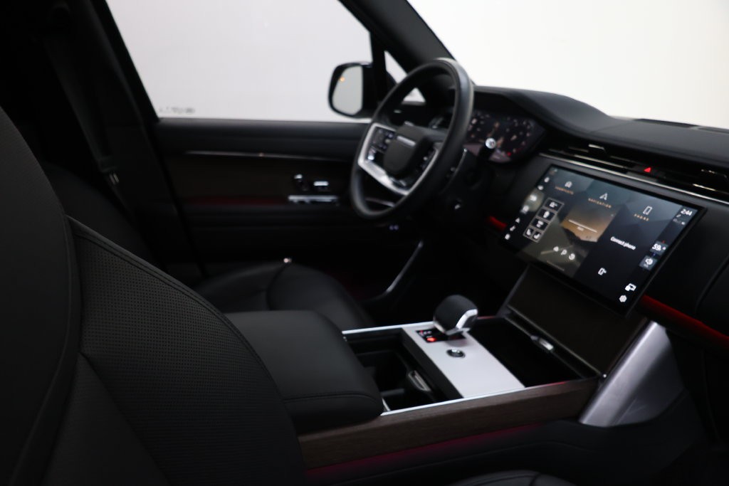Land Rover Range Rover Vehicle Full-screen Gallery Image 77