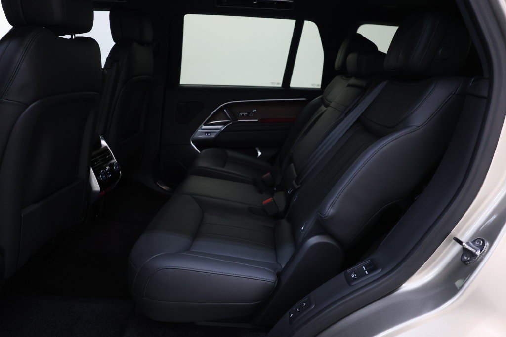 Land Rover Range Rover Vehicle Full-screen Gallery Image 81