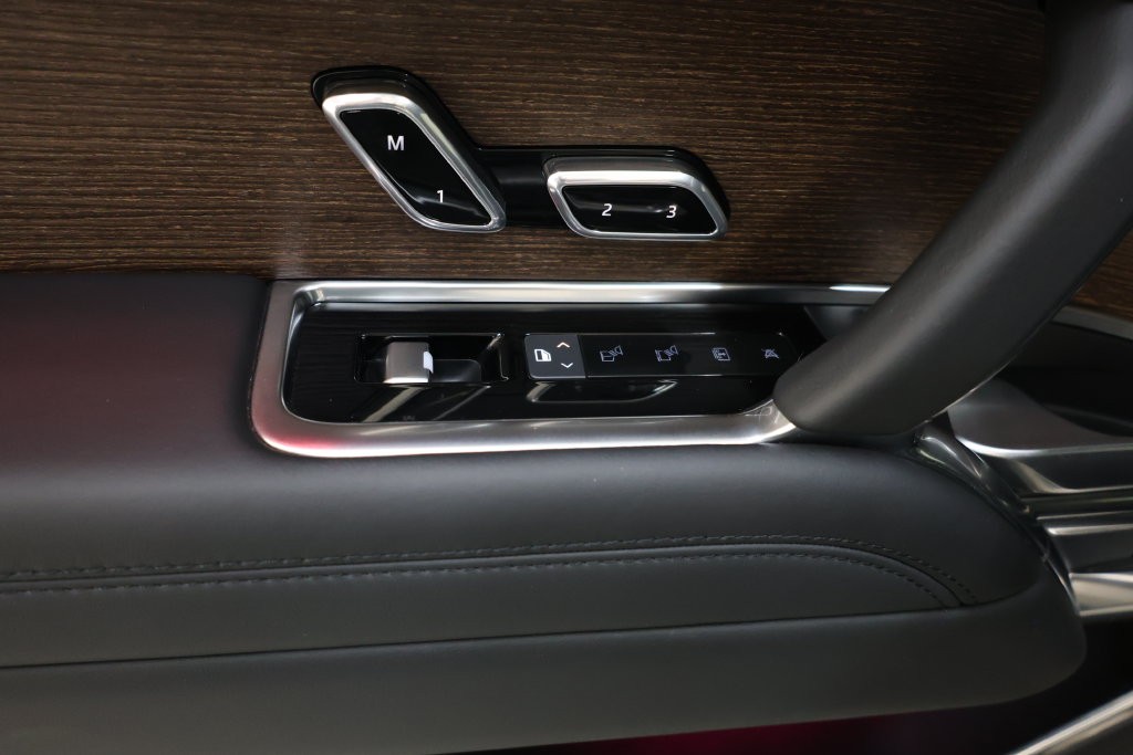 Land Rover Range Rover Vehicle Full-screen Gallery Image 85