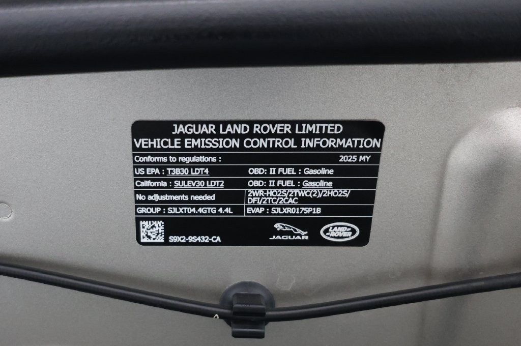 Land Rover Range Rover Vehicle Full-screen Gallery Image 97