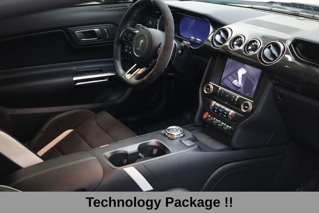 Ford Mustang Vehicle Image 17