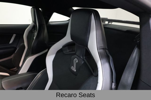 Ford Mustang Vehicle Image 21