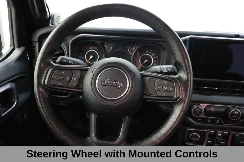 Jeep Wrangler Vehicle Full-screen Gallery Image 40