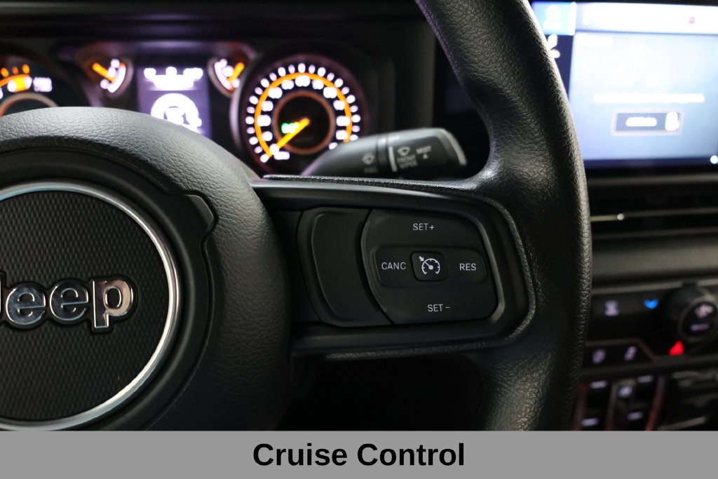 Jeep Wrangler Vehicle Full-screen Gallery Image 42