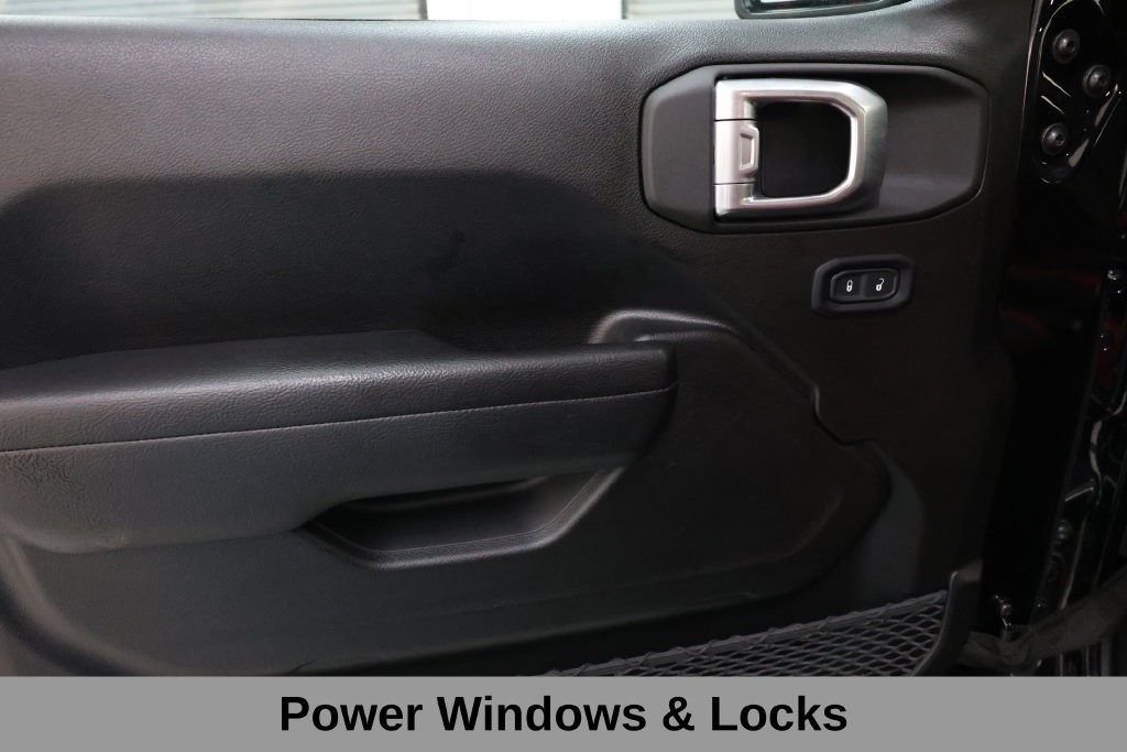 Jeep Wrangler Vehicle Full-screen Gallery Image 56