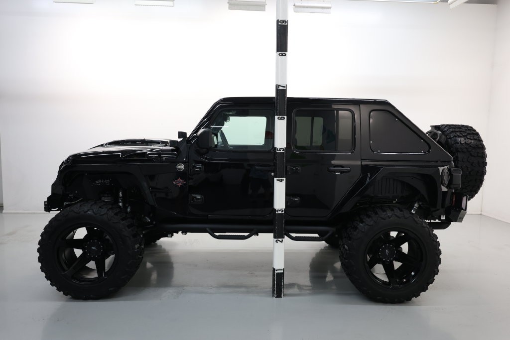 Jeep Wrangler Vehicle Full-screen Gallery Image 70