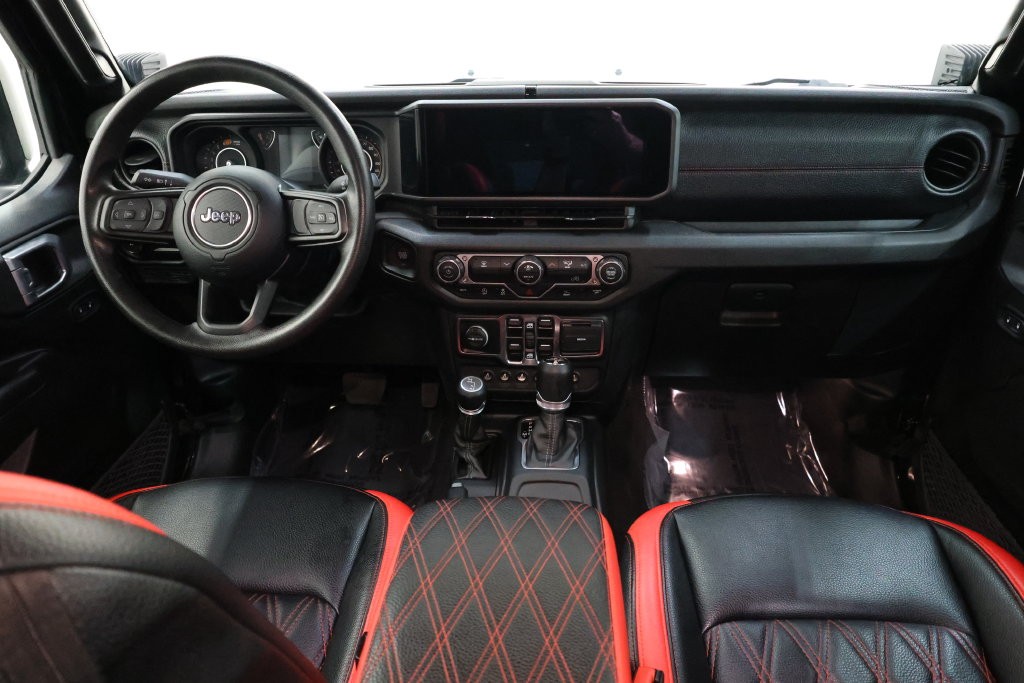 Jeep Wrangler Vehicle Full-screen Gallery Image 96