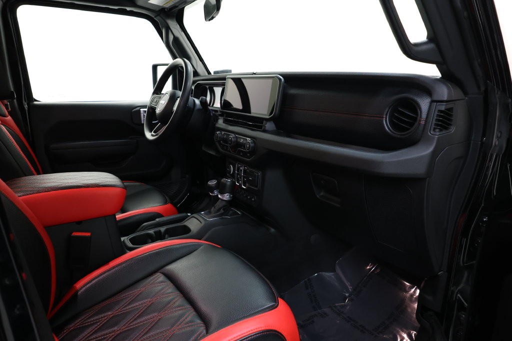 Jeep Wrangler Vehicle Full-screen Gallery Image 99