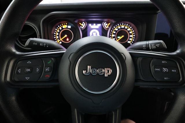 Jeep Wrangler Vehicle Image 104