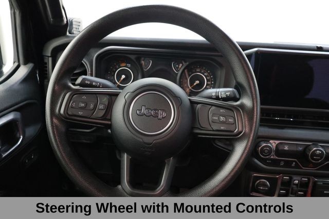 Jeep Wrangler Vehicle Image 40