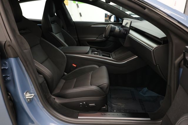 Tesla Model S Vehicle Image 69
