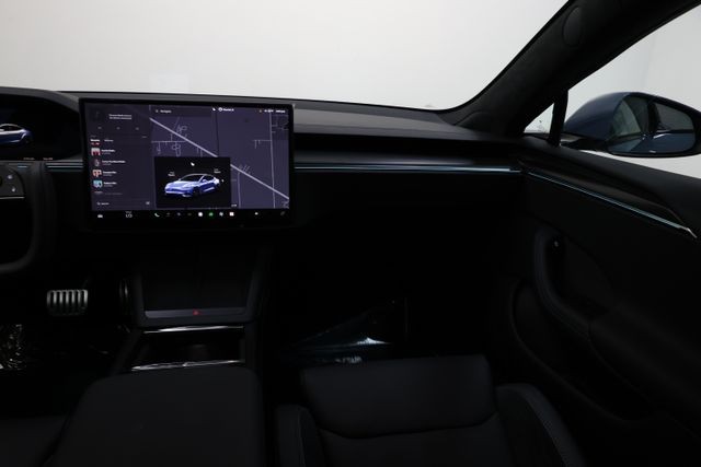 Tesla Model S Vehicle Image 81