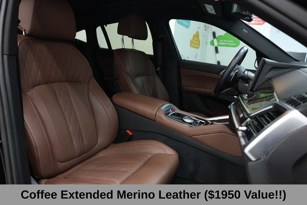 BMW X6 Vehicle Full-screen Gallery Image 14